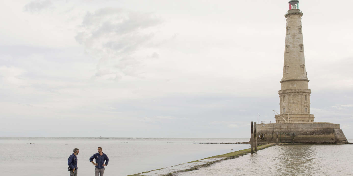 Les derniers gardiens de phare dans un article paru dans le journal "Le Monde"