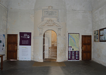 Vestibule